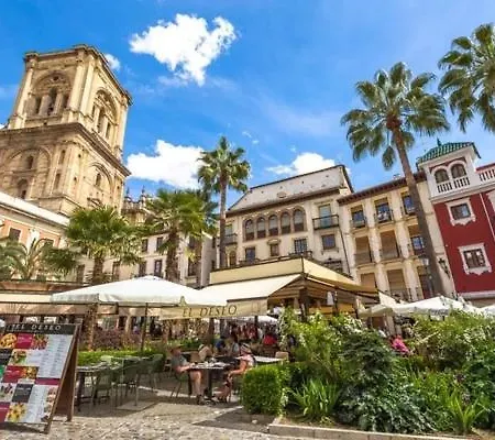 La Plaza, En El Centro Facil Acceso Y Parking Cercano *
